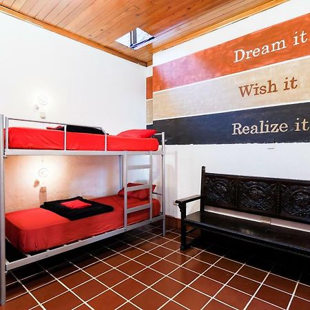 Capsule Hostel Guatemala City Ngoại thất bức ảnh