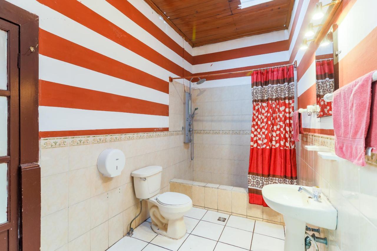 Capsule Hostel Guatemala City Ngoại thất bức ảnh