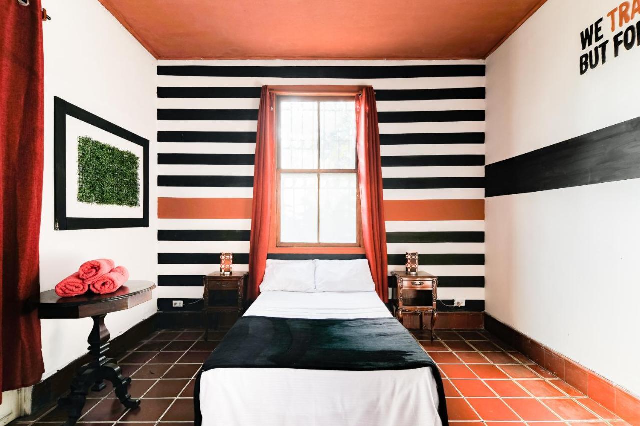 Capsule Hostel Guatemala City Ngoại thất bức ảnh