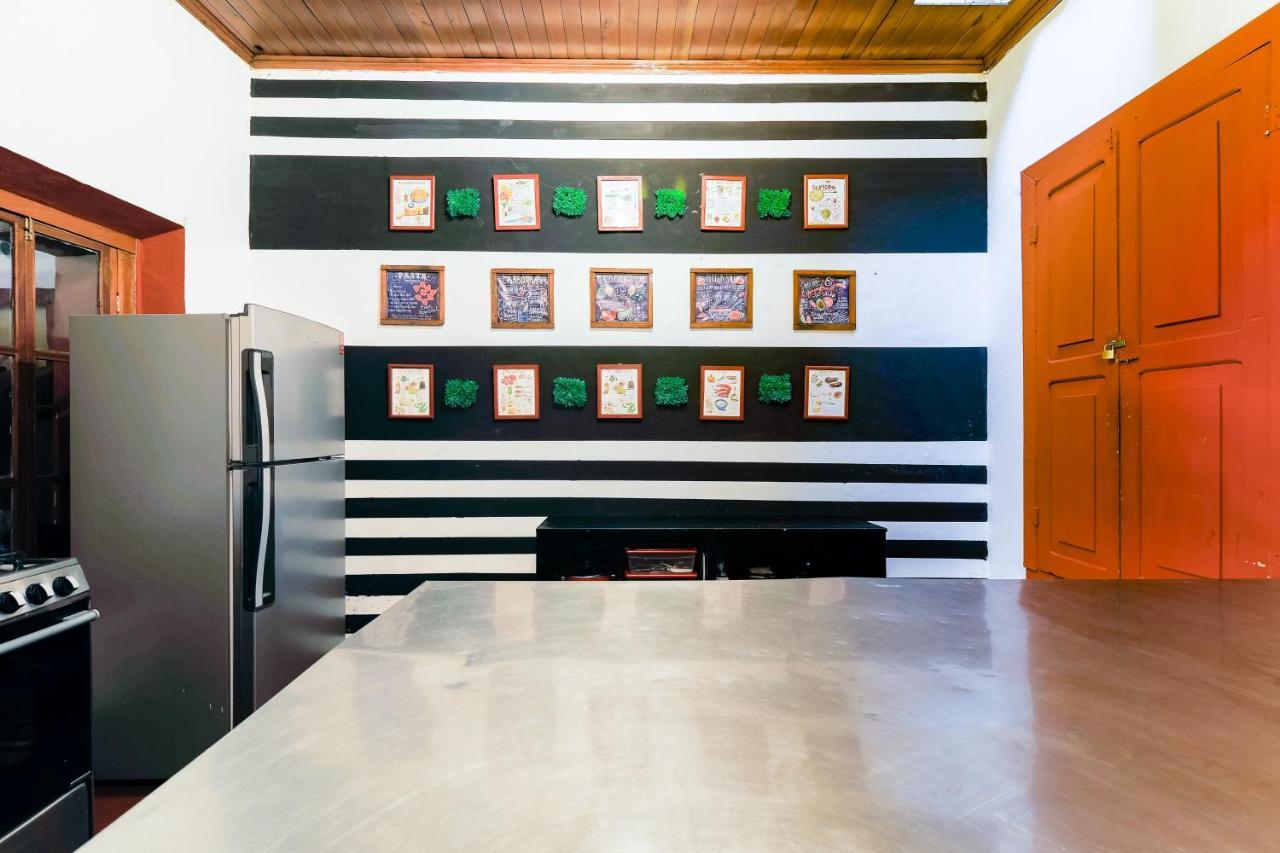 Capsule Hostel Guatemala City Ngoại thất bức ảnh
